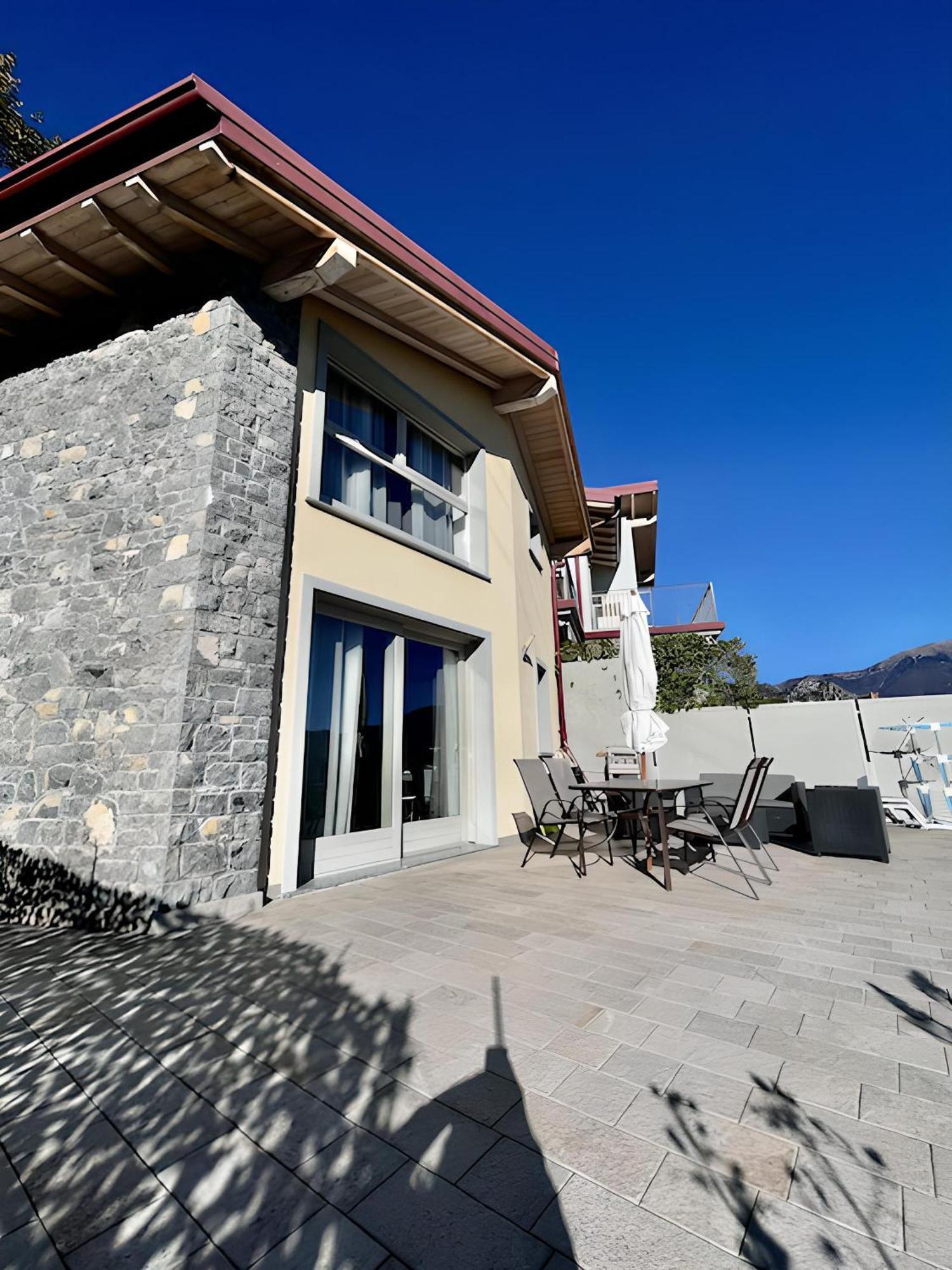 Appartamento Grande Terrazza Vista Lago Parzanica Exterior photo