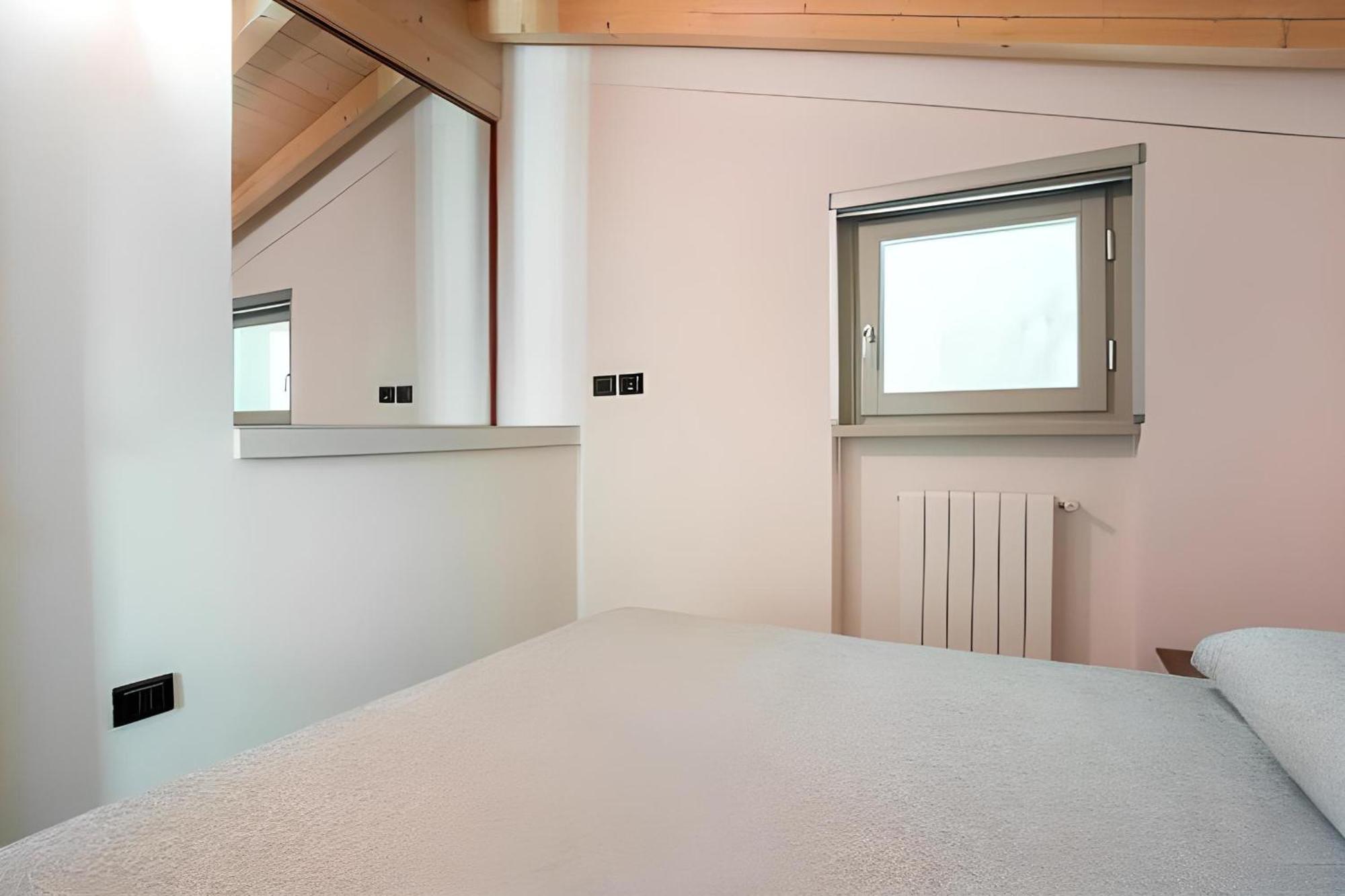 Appartamento Grande Terrazza Vista Lago Parzanica Exterior photo